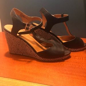 Torrid Black And White Wedge Heels/Espadrilles
